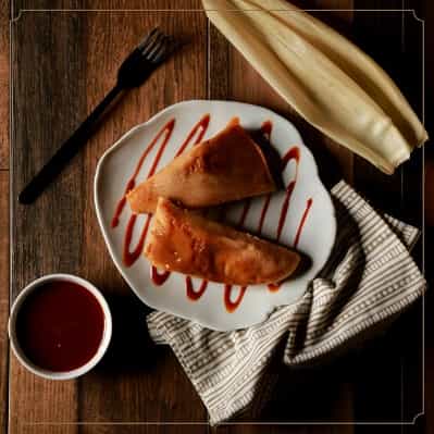 Tamal de cajeta flor de lis