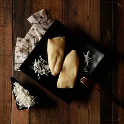 Tamal de coco flor de lis